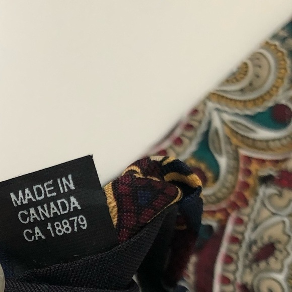 𝅺Vintage Looney Tunes Bugs Bunny Casablanca “Carrotblanca” Classic Paisley Tie - Picture 6 of 9